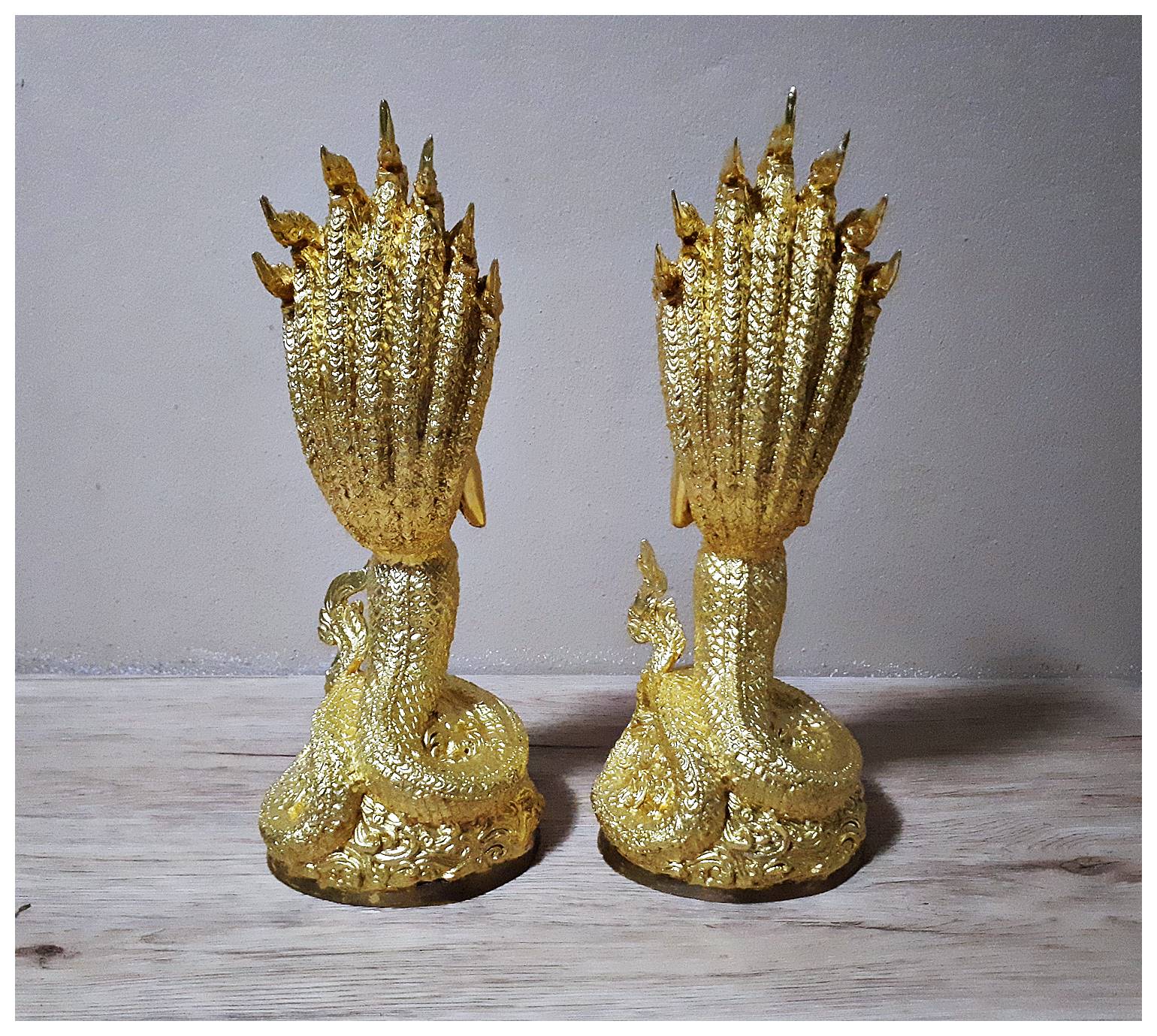 รูปหล่อ คู่ พญานาคราช ปางพรมมือ ปิดทอง (ท่านปู่นาคา-ศรีสุทโธ ท่านยานาคี-ศรีปทุมวัน) พญานาคปรก 7ตน 7เศียร โลหะทองเหลือง (ขนาดบูชา สูง15นิ้ว)