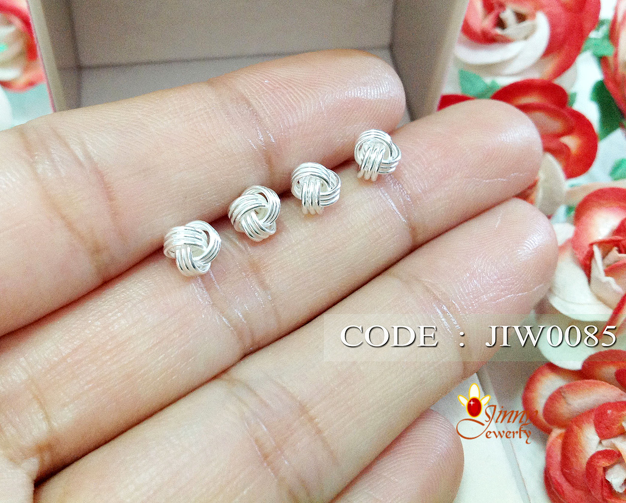 ต่างหูเงินแท้จิ๋ว ลายตระกร้อเกลี้ยง 5 มิล