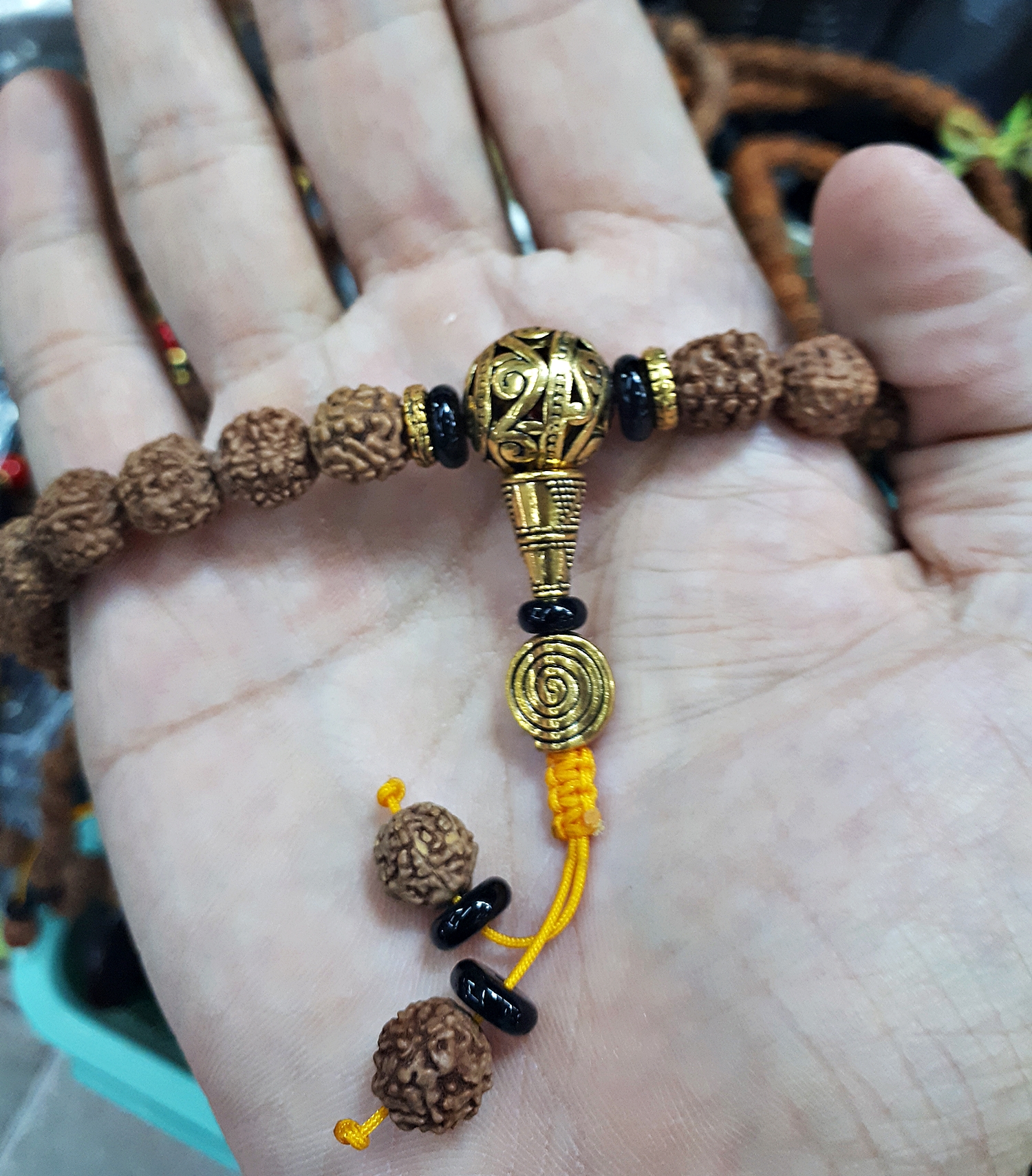 ประคํา น้ำตาพระศิวะ เมล็ดรุทรักษะ สร้อยคอ และ ข้อมือ ของแท้นำเข้าจาก อินเดีย (ขายปลีก ขายส่ง)