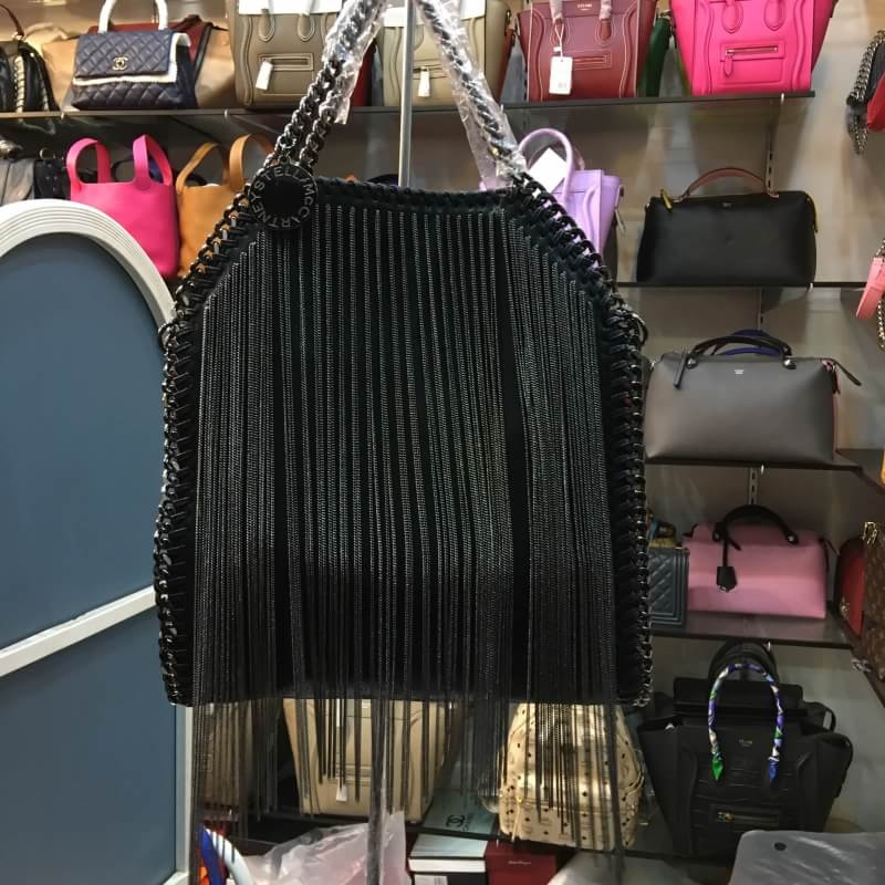 กระเป๋า stella falabella bag ประดับโซ่ 9 และ 10 นิ้ว สีดำ