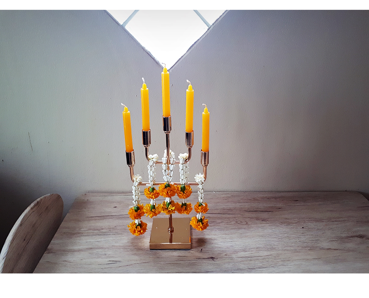 ขาตั้งแสตน เชิงเทียน(5ช่อ) เชิงพวงมาลัยดอกไม้ (สำหรับตั้งวางใส่ เทียน พวงมาลัยดอกไม้) ขายปลีก ขายส่ง