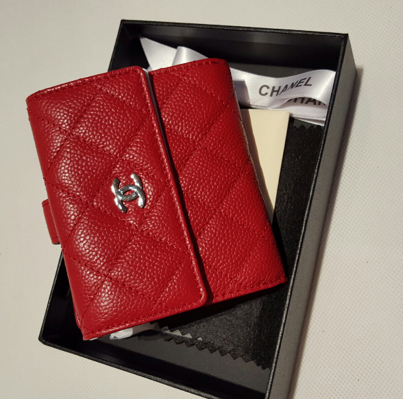 กระเป๋าสตางค์ cn caviar wallet สีดำและแดง ใบสั้น ใส่แบงค์ได้