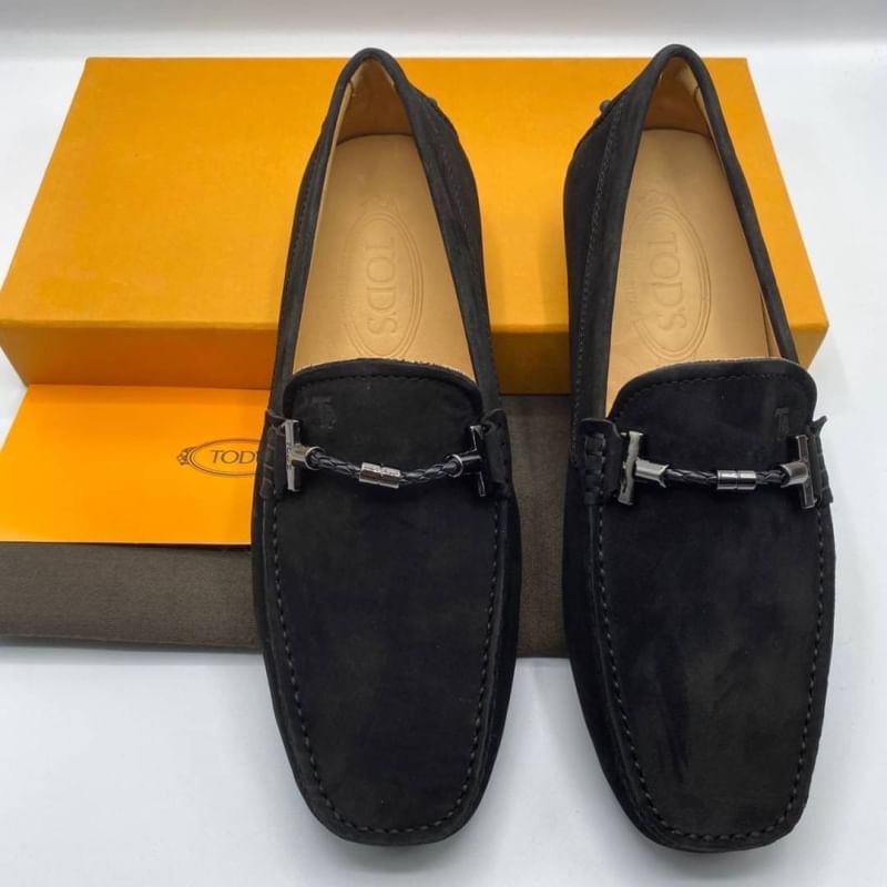 รองเท้า td men loafer ชาย 38-45 สอบถามรุ่นได้ค่ะมีหลายแบบกดดูด้านใน