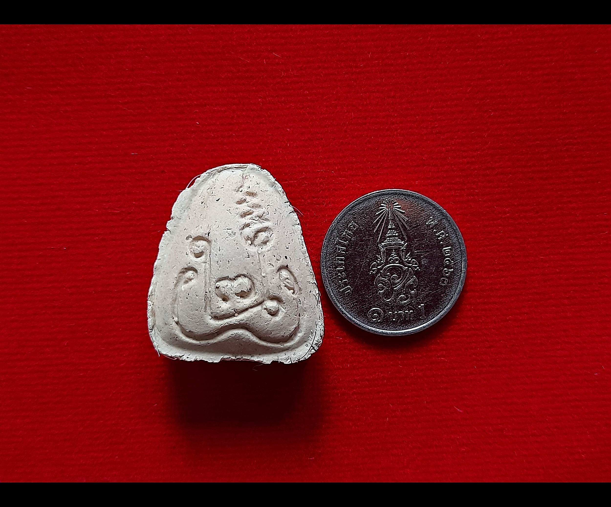 พระปิดตา มหาลาภ ยันต์ยุ่ง 4มือ หลังยันต์นะพรชัย (#ชุดรวม3องค์) ปี2542 เนื้อผง(รวมผงมวลสาร+เส้นผมเกศา+พลอยเสก เศษลูกแก้วสารพัดนึก) #รับประกันแท้และทัน - หลวงพ่อยุงยุทธ วัดเขาไม้แดง จ.ชลบุรี