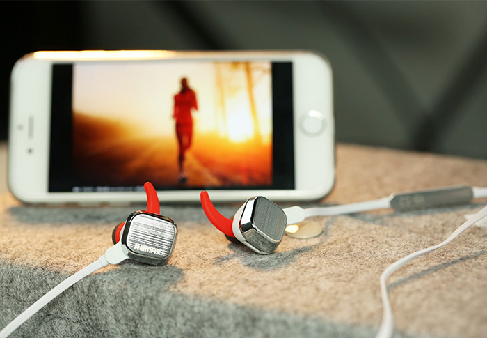 Magnet Sports Bluetooth Headset