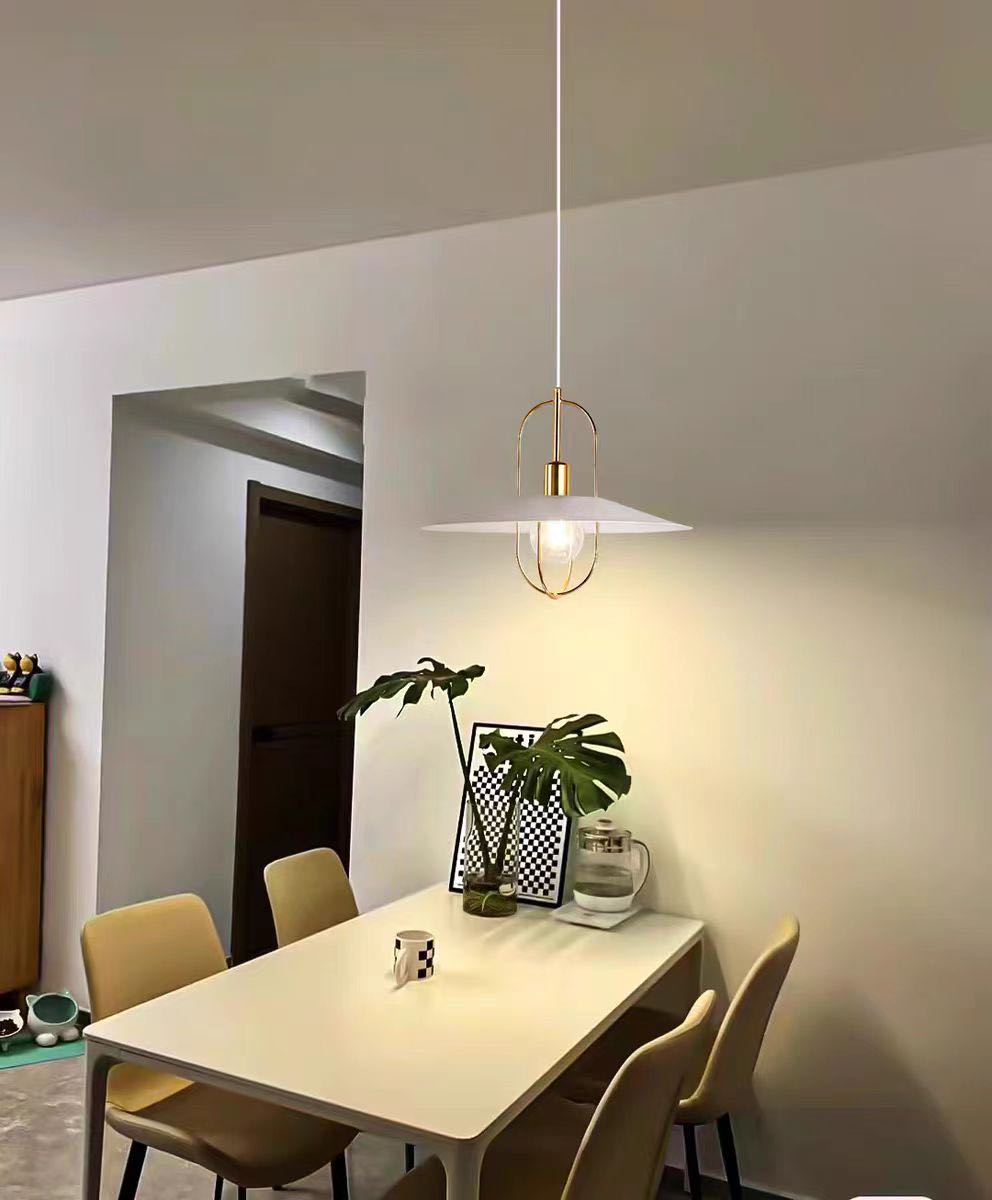 โคมไฟแขวนเพดานสไตล์ Modern Luxury โครงเหล็กสีทองทูโทนกว้าง 40CM [ML-7014]