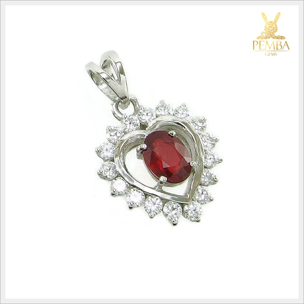 จี้ทับทิม จี้พลอยทับทิม สีแดงเลือดนก ล้อมเพชรCZ อย่างสวยงาม