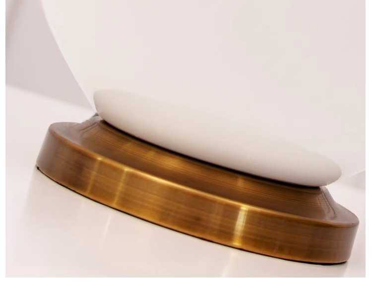 โคมไฟตั้งโต๊ะเซรามิกทรงน้ำเต้าฐานโค้งมนสองระดับสไตล์ Modern Classic สีขาวนวล โป๊ะผ้าโทนสีขาว [XG544]