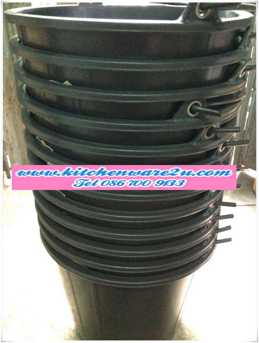 P06870 ถังปูน เบอร์ 16 ตราจระเข้ สีดำ (30*30*27 ซม) 16 NS (ราคาส่งต่อ 1 โหล:12 ใบ)