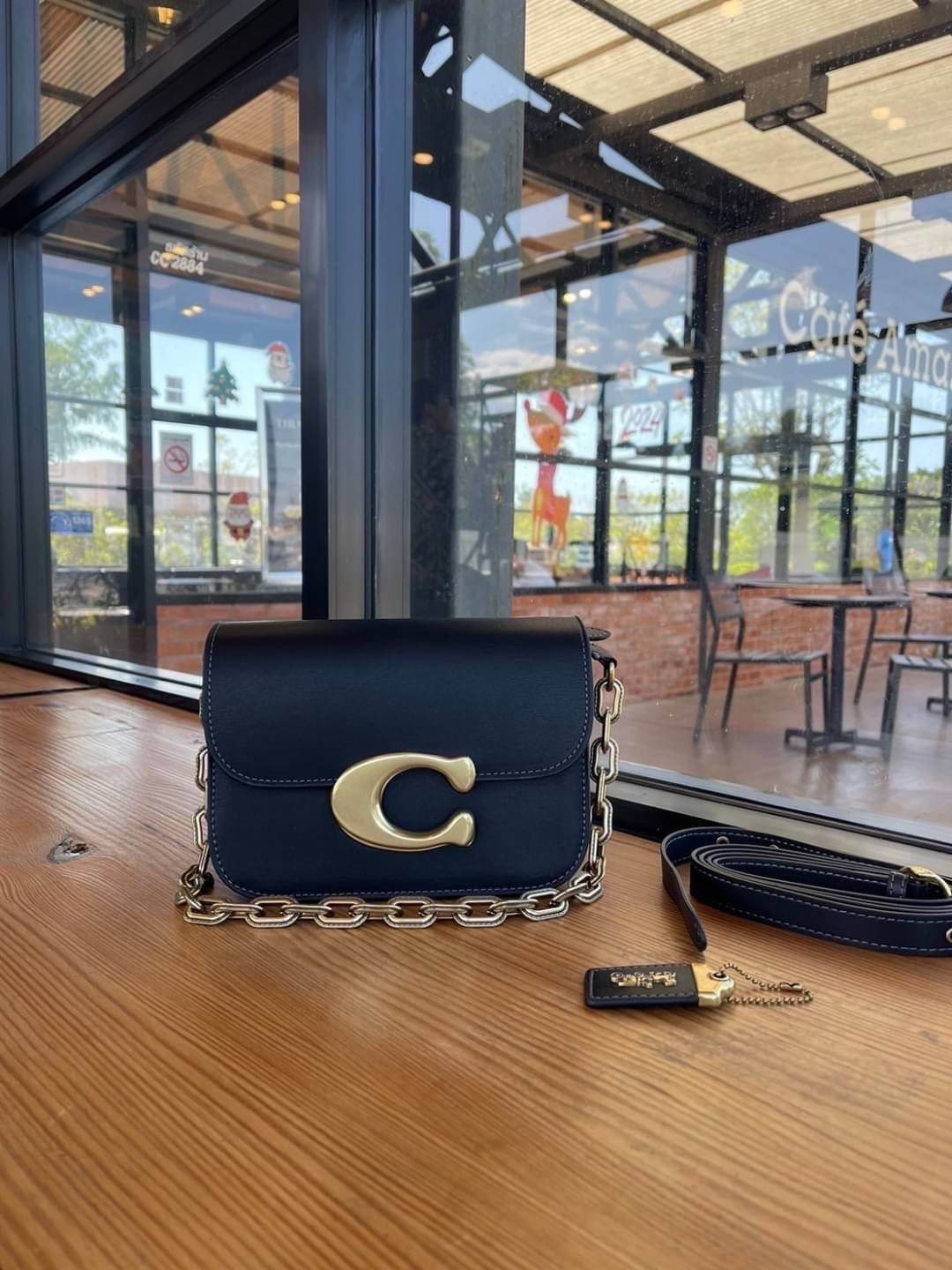 Coach Idol Bag (แอดไลน์ก่อนสั่งซื้อ)