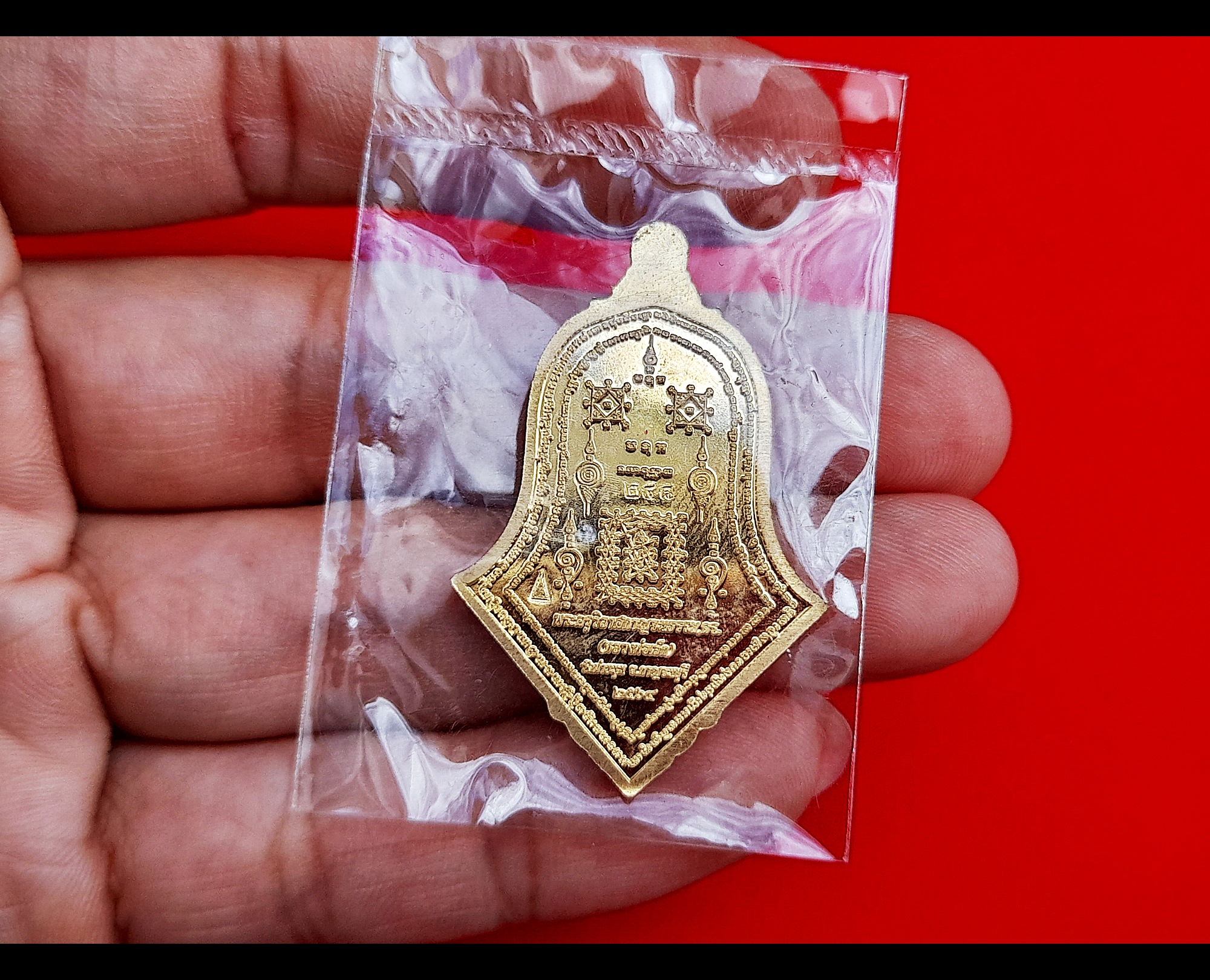 เหรียญท้าวเวสสุวรรณ ปางหน้าเทพบุตร หลังยันต์เกราะเพรช(ตอกโค็ดเจดีย์ ตอกเลขไทย รันเลข สลักนาม หลวงพ่อเล็ก วัดท่าขนุน และยันต์ต่างๆ) เนื้อทองทิพย์ลงยาเขียว ปี2564 #รับประกันแท้ - หลวงพ่อเล็ก วัดท่าขนุน ปลุกเสกเดี่ยว (ณ อุโบสถ วัดท่าขนุน)