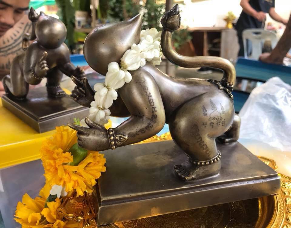 รูปหล่อ พญาบันลือ (ขนาดใหญ่ ตั้งบูชา) เนื้อทองเหลือง รมดำ ปี2561 #รับประกันแท้และทัน - ตำหรับตำรา หลวงพ่อกลั่น วัดพระญาติ (ปลุกเสกโดย หลวงพ่อเฉลิม วัดพระญาติ และ อ.เบื้อก )