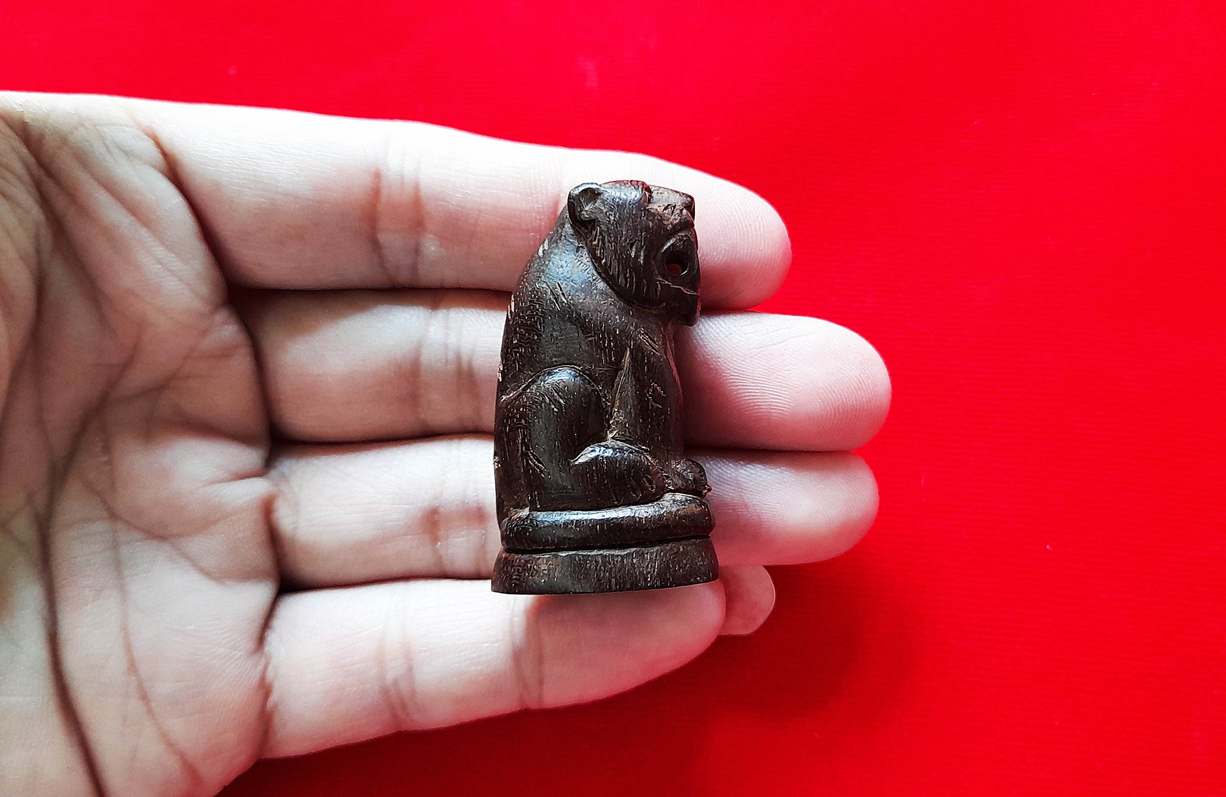 เสือ เนื้อไม้ (แกะสลักจากไม้ศาลาเก่าของหลวงพ่อเดิม วัดหนองโพธิ์) #พิมพ์ใหญ่ #รับประกันแท้ - ปลุกเสกและจารยันต์ ปี2565 โดย หลวงพ่อบ๊ะ วัดโพธิลังการ์ จ.สิงห์บุรี