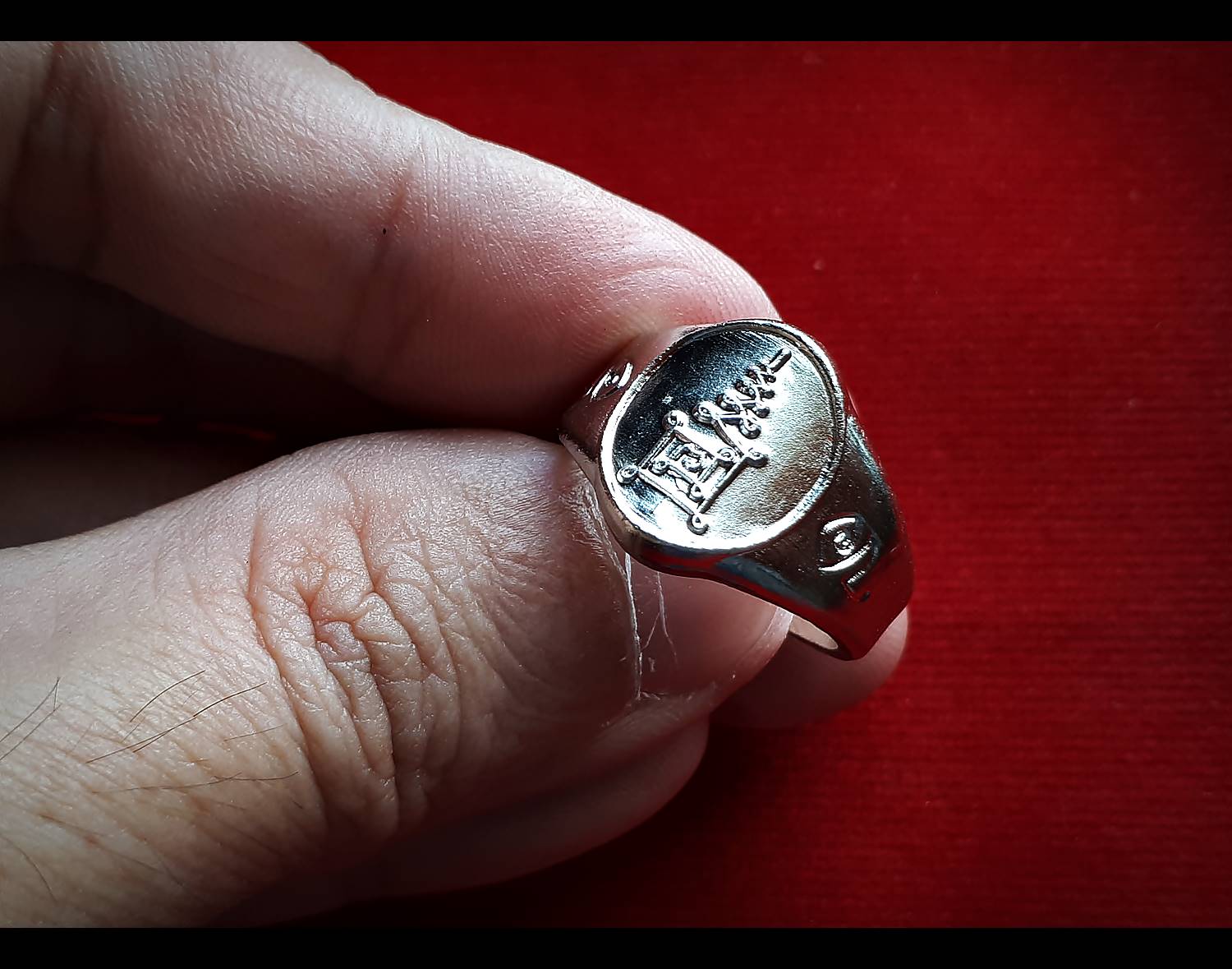 แหวนยันต์(นะสาริกาตัวเมีย) หลวงพ่อกวย วัดโฆสิตาราม(วัดบ้านแค) เนื้ออัลปาก้า ปี2562 #รับประกันแท้