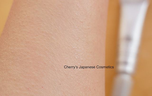 (Tester 15g หลอดสีเงิน ) Shiseido Anessa Whitening Essence Facial UV Sunscreen SPF50+ PA++++ สูตรเพื่อหยุดยั้งการผลิตเมลานินด้วยส่วนผสม M-Tranexamic ที่ป้องกันไม่ให้เกิดจุดด่างกระ และกรดไฮยาลูริกที่ช่วยให้ผิวเก็บความชุ่มชื้นและเครื่องสำอางค์ต