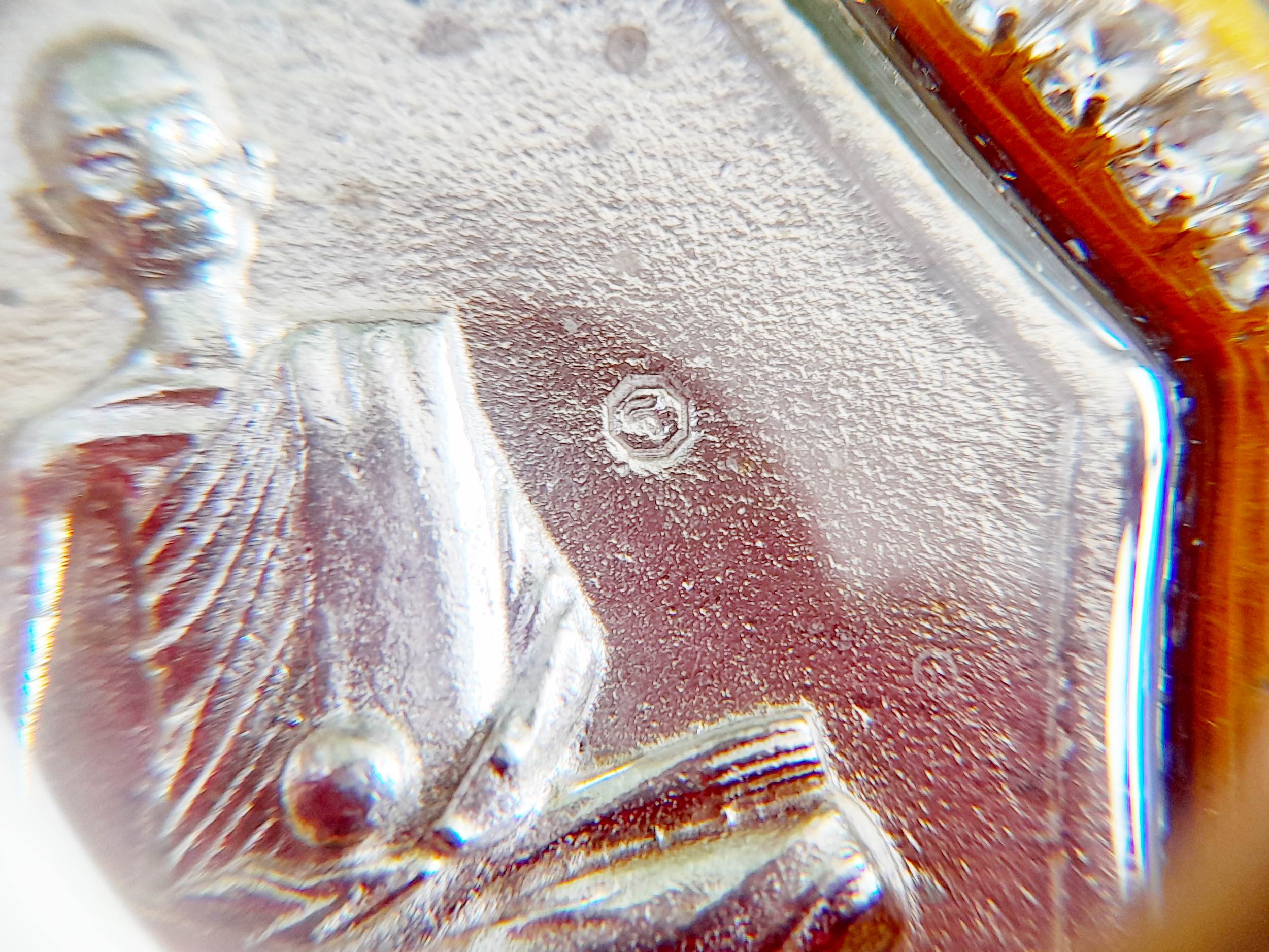 เหรียญ หลวงปู่ เดินหน อิเกสาโร เพรชยอดมงกุฎ หกเหลี่ยม ระงับโศก-รับโชคทุกทิศ เนื้อเงินแท้(ผสมทองคำและชนวนสัมฤทธิ์) ปี2565 #รับประกันแท้ (เลี่ยมกันน้ำล้อมเพรช) - จัดสร้างโดย ฅนขลังคลังวิชา