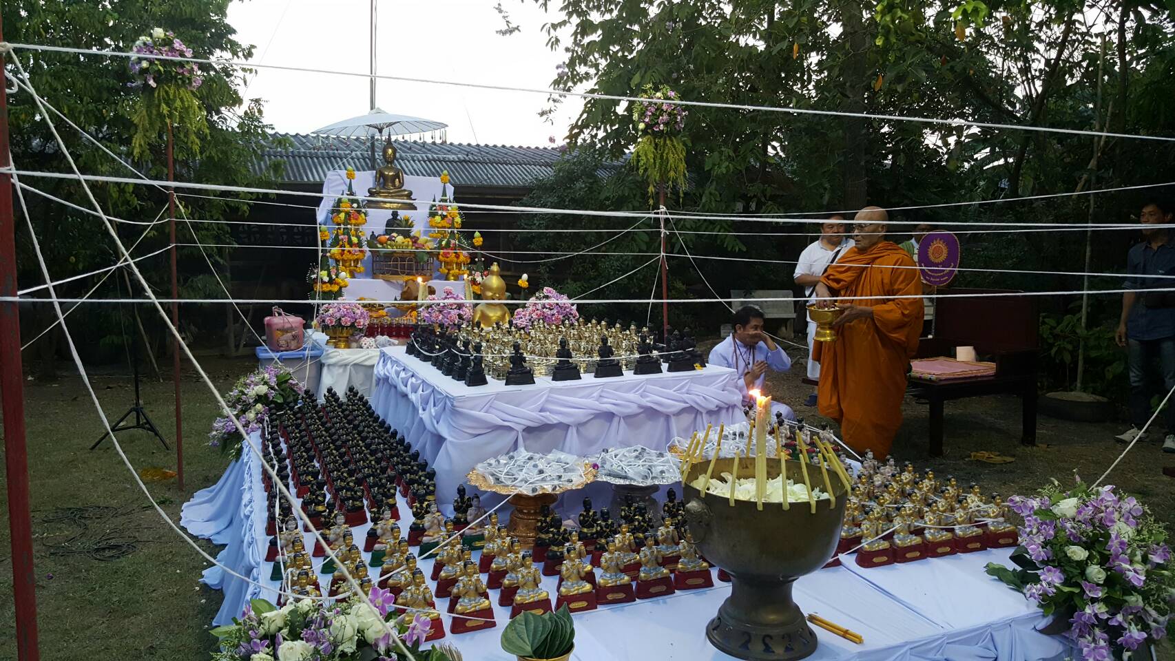 กุมารทอง อมตฤทธิ์ เนื้อทองเหลือง อุดมวลสาร ปี2559 (ขนาดตั้งบูชา หน้าตัก4นิ้ว สูง7นิ้ว) - (หลวงพ่อรักษ์ หลวงปู่ยวง ปลุกเสก)