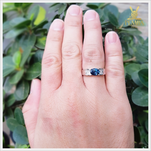 แหวนลอนดอนบลูโทแพซแท้ เรียบๆ ดูมีสไตล์ ใส่เพิ่มความมั่นใจ