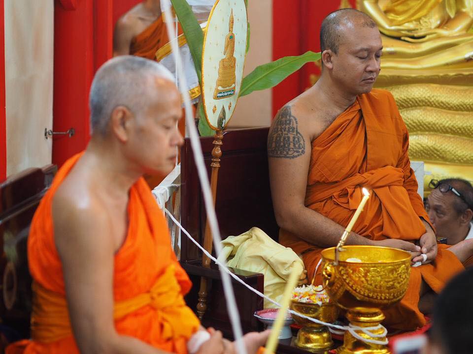 รูปหล่อ อาแปะ โรงสี เซียนแปะโรงสี วัดศาลเจ้า (ขนาดบูชา5นิ้ว) รุ่นฟ้าประทานพร ปี2560 (ใต้ฐานอุดมวลสาร ผ้ายันตื ผงธูป เหรียญ)