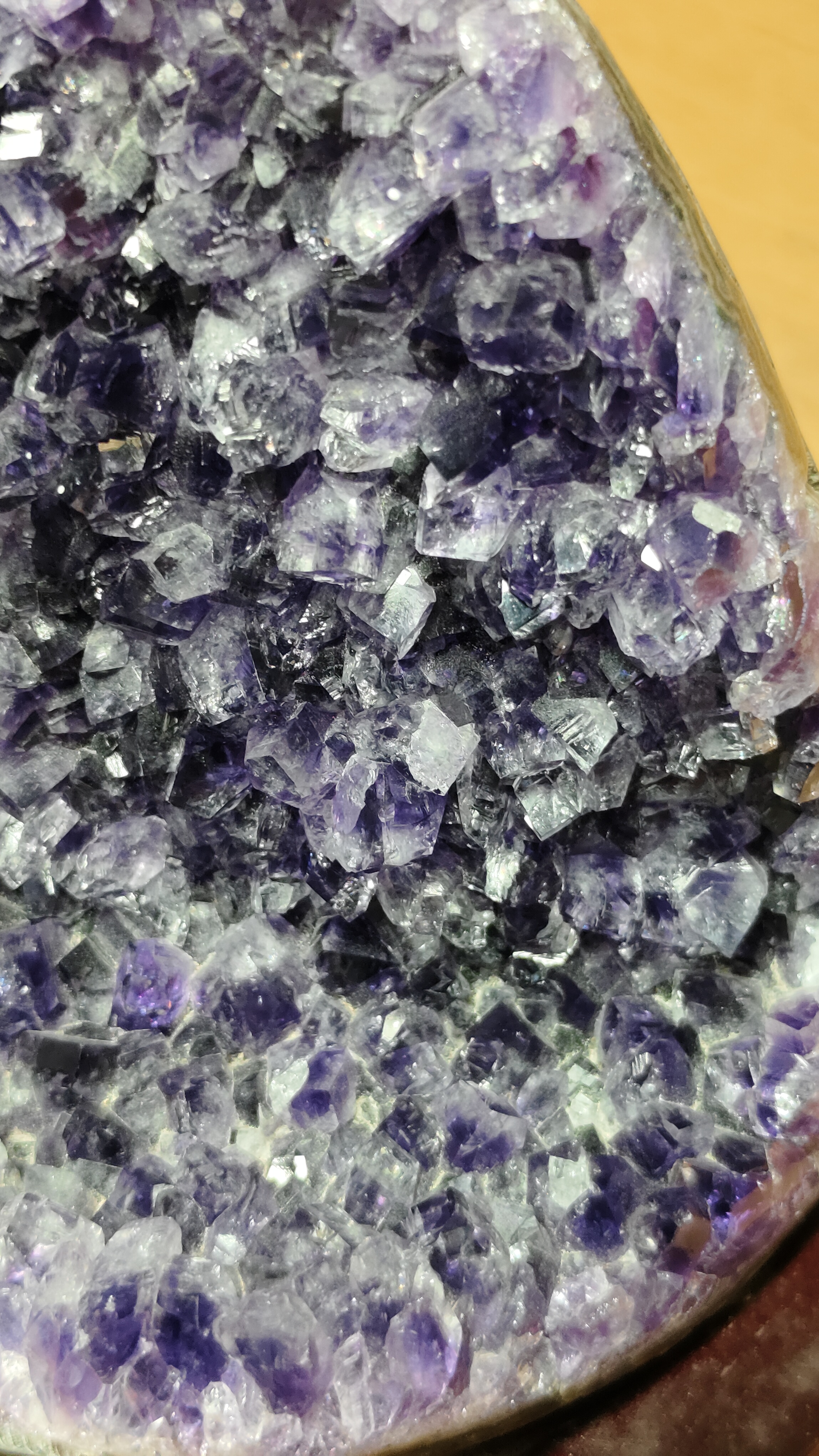 #โพรงหินอเมทิสต์(Amethyst Geode)