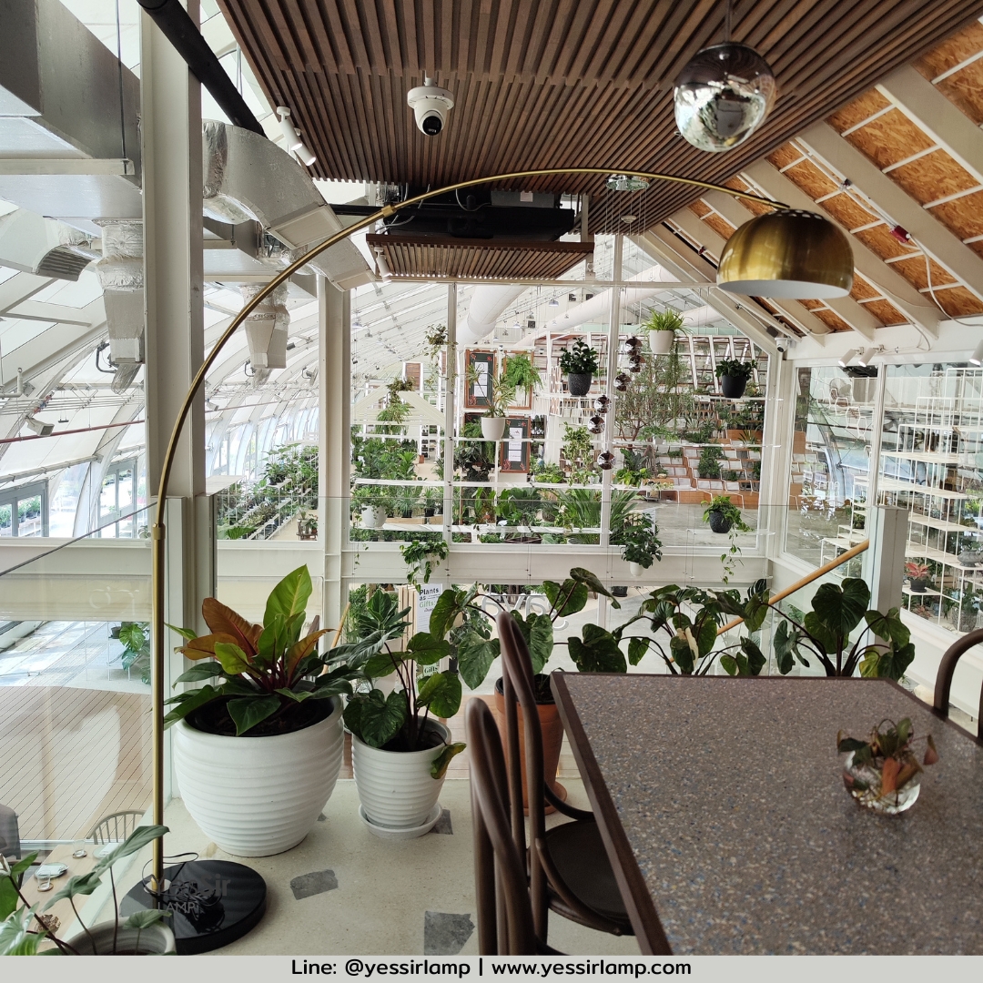 โคมไฟตั้งพื้นทรงโค้งโมเดิร์นสีทอง [FLMG-1]