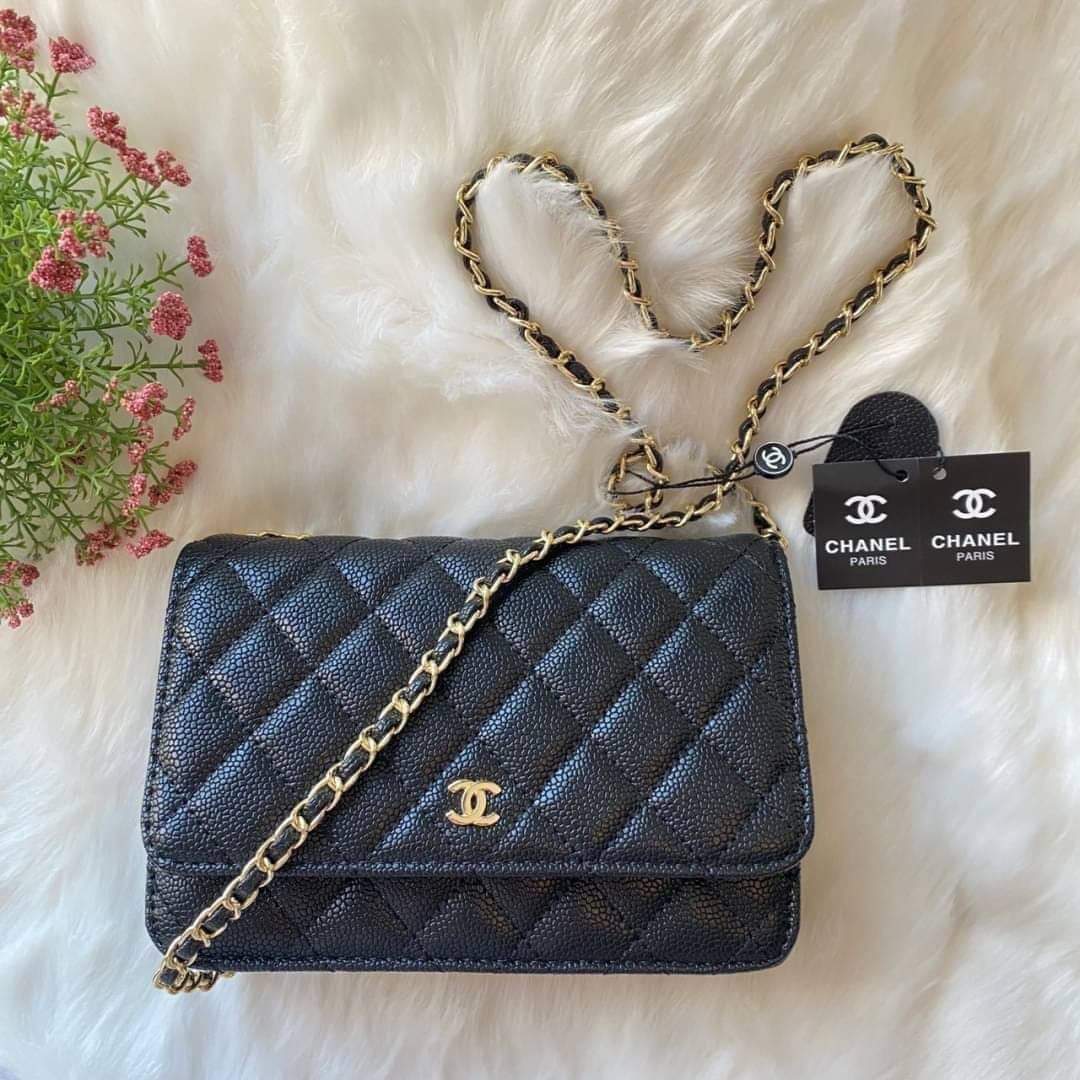 Chanel รุ่น Limited edition (แอดไลน์ก่อนสั่งซื้อ)