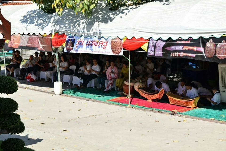 รูปหล่อ หลวงพ่อกวย วัดโฆษิตาราม(วัดบ้านแค) รุ่นแรงครู ปี2560 (จัดสร้าง112องค์) เนื้อนิลผสมเหล็กไหล ปิดทองคำแท้ #รับประกันแท้