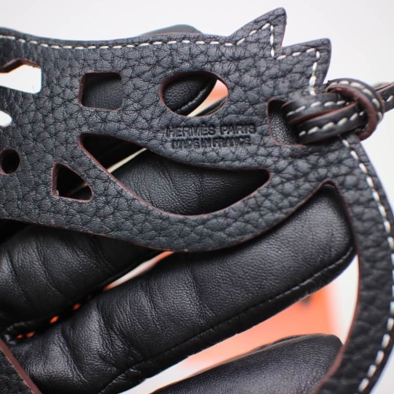 ที่คล้อง ที่ห้อย กระเป๋า hm togo leather รูปม้า มีหลายสี สต๊อกเปลี่ยนตลอดสอบถามได้ค่ะ