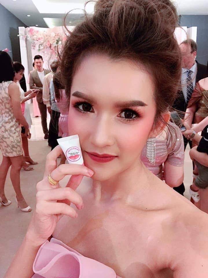 ครีมแก้ปากดำ คลินิค ลิปแก้ปากดำ