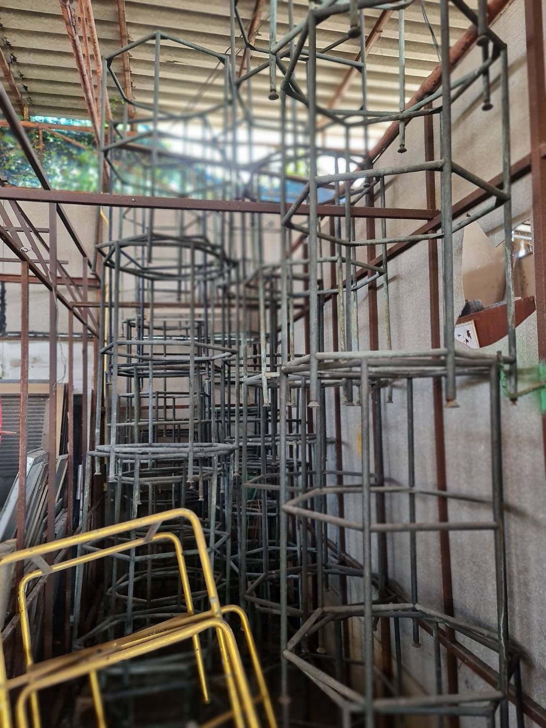 โครงชั้นวางทองเหลือง ทรง6เหลี่ยม