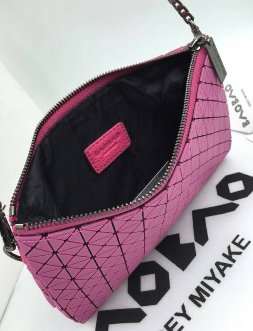 พร้อมส่ง กระเป๋า issey clutch 24 cm คลัช มีสายยาว