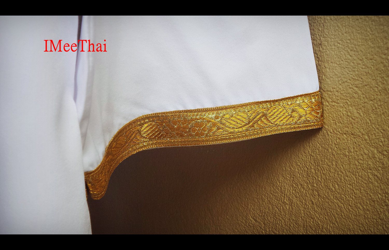 เสื้อ มนต์พิธี ดิ้นแถบสีทอง สีขาวแขนยาว
