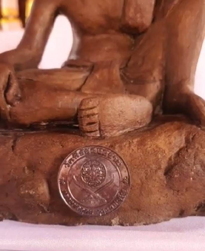 รูปปั้น พ่อปู่ฤาษี นารอท (พ่อแก่) รุ่น2 #รุ่นสุดท้าย พิธีโชคดี เนื้อดินผสมว่าน (ปั้นมือ แบบโบราณ ฐาน7นิ้ว สูง10นิ้ว) จารยันต์ ฐานบรรจุแผ่นยันต์เงิน (จัดสร้าง200ตน) ปี2564 #รับประกันแท้และทัน