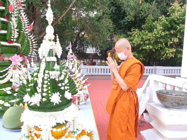 พระยอดขุนพล หลัง หนุมาน สี่กร ขี่สิงห์ #พิมพ์ใหญ่จัมโบ้ สีขาว เนื้อผงแก่ผงพุทธคุณ ปี2565 #รับประกันแท้ - หลวงพ่อเล็ก วัดท่าขนุน