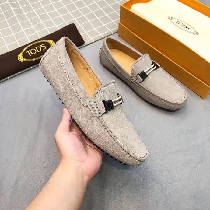 รองเท้า td men loafer ชาย 38-45 สอบถามรุ่นได้ค่ะมีหลายแบบกดดูด้านใน