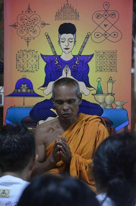 หุ่นพยนต์ "ขุนศึกพรหมมหาราชปราบมาร" ปกป้องกันภัย (ขนาดพกพา 4ซม ใต้ฐานบรรจุมวลสาร) ปี2559 #รับประกันแท้ - หลวงพ่อหนุน วัดพุทธโมกข์