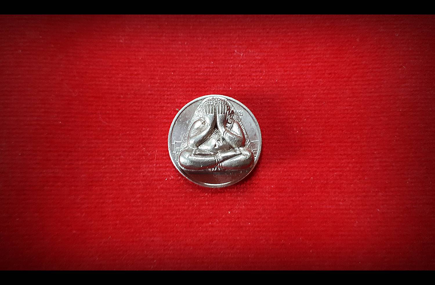 พระปิดตา มหาเศรษฐีเงินล้าน เนื้อนวะโลหะ(แก่ทองคำ) รุ่นแรก ปี2553 หลวงพ่อเล็ก วัดท่าขนุน (รุ่นนี้ใส่ทองคำ100บาท ใส่ตะกรุดมหาสะท้อน และ ตะกรุดโสฬสเนื้อทองคำ หลวงป่เอี่ยม วัดสะพานสูง)