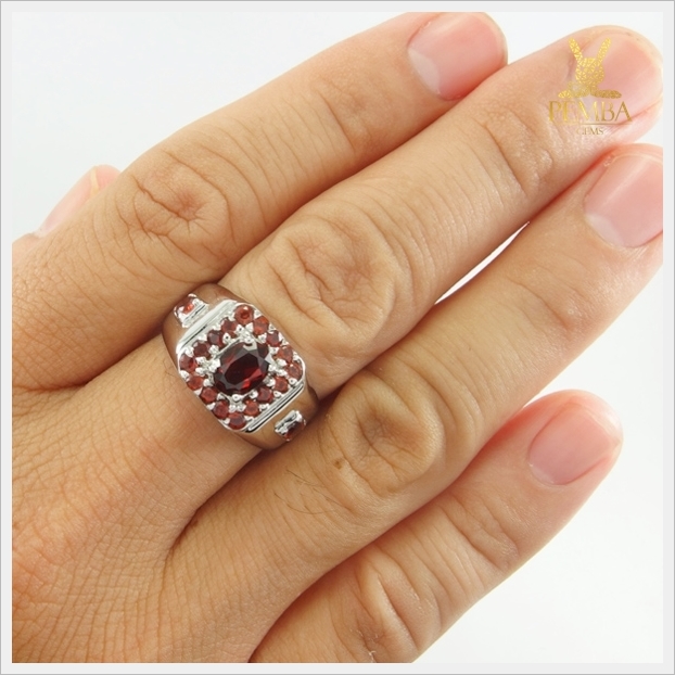 แหวนโกเมนแท้ เงินแท้ เท่อย่างมีสไตล์