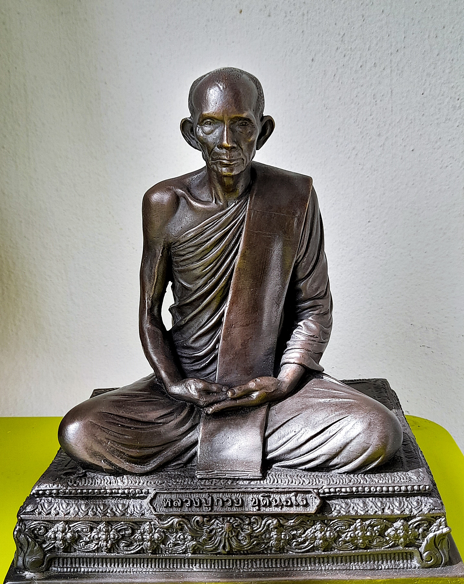 รูปหล่อ หลวงพ่อกวย (นั่งสมาธิ) วัดโฆสิตาราม(วัดบ้านแค) จ.ชัยนาท ปี2564 - (หน้าตัก5นิ้ว ใต้ฐานบรรุมวลสารเก่าหลวงพ่อกวย รอบฐานกนกลายไทย) #สร้างและปลุกเสกจากวัดโฆสิตาราม #รับประกันแท้