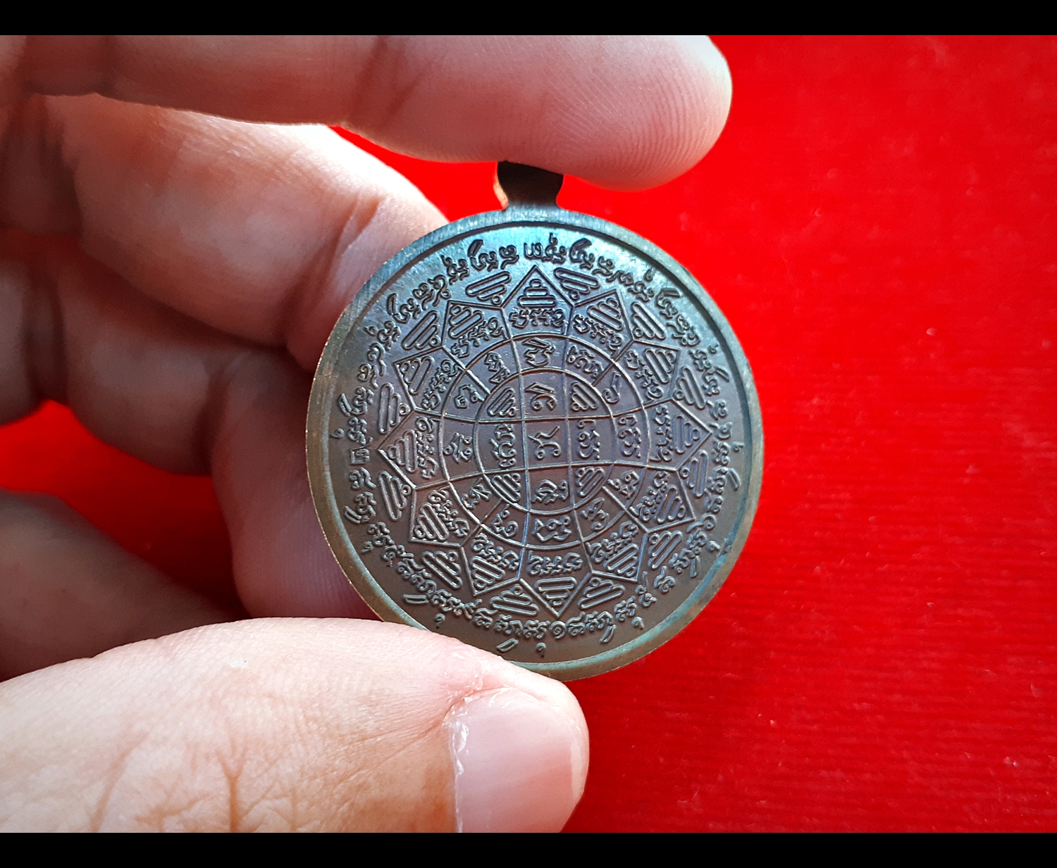 เหรียญ หลวงพ่อกวย วัดโฆสิตาราม(วัดบ้านแค) หลัง ยันต์มงกุฎพระพุทธเจ้า เนื้อชนวน รุ่นแรงครู ปี2560 (เหรียญพิเศษ ชุดกรรมการ) #รับประกันแท้