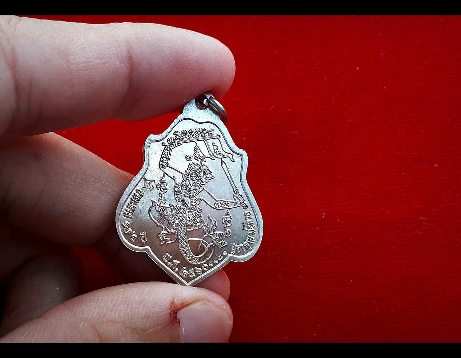 เหรียญ หลวงพ่อกวย วัดโฆสิตาราม หลัง หนุมานเชิญธง หนุมานตัวครู - เนื้ออัลปาก้า รุ่นแรงครู ปี2560 #รับประกันแท้