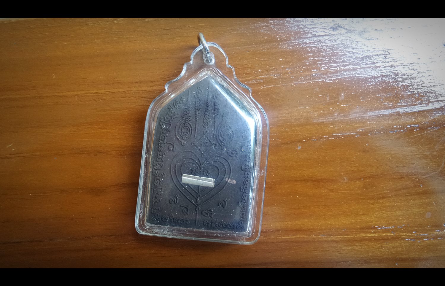 อิ้นขี่เพชรพญาธร และ ขุนแผนพรายสิเน่หา ด้านหลังฝังนางกินรี หลวงปู่ครูบาคำเป็ง