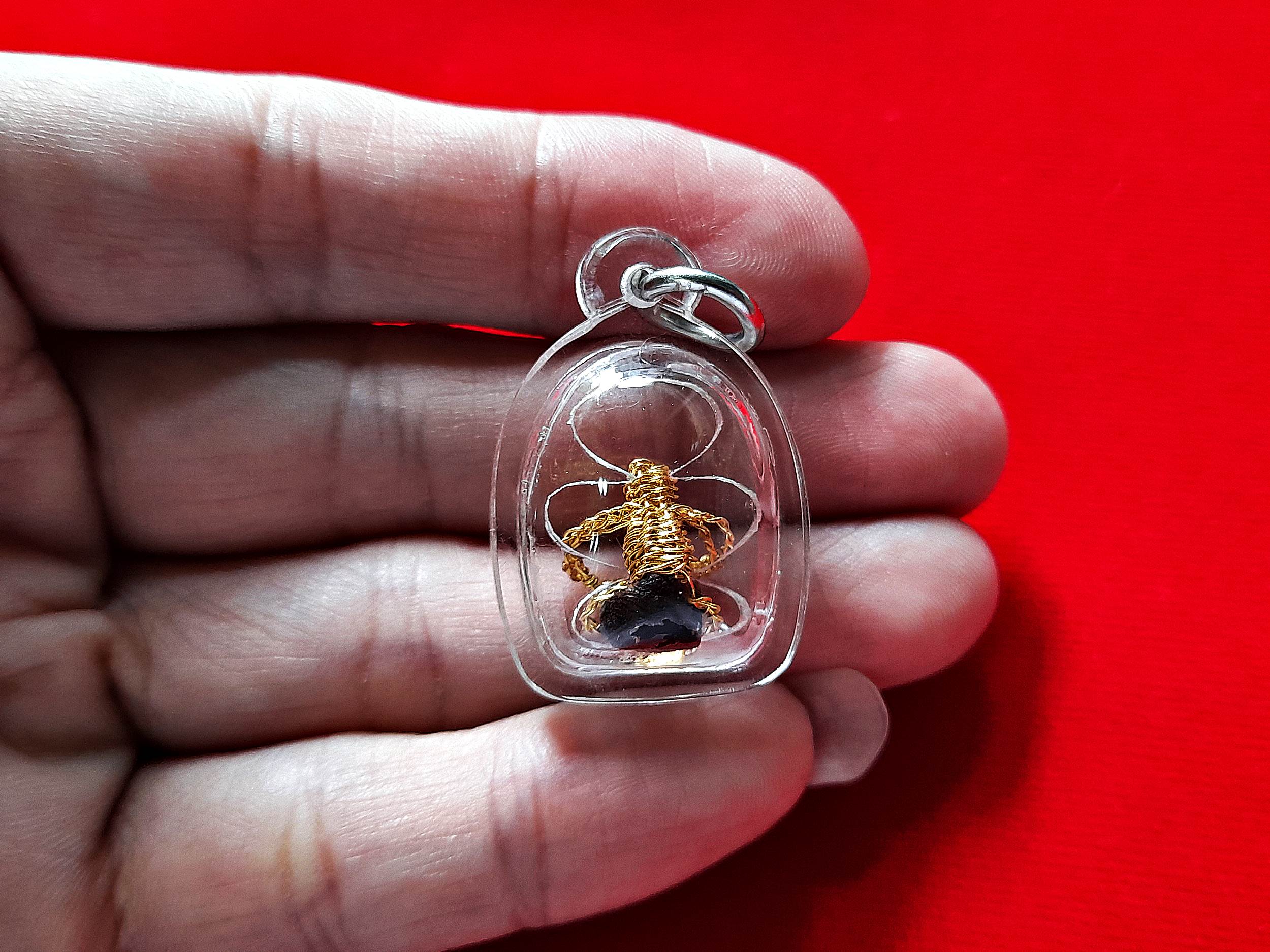 หุ่นพยนต์ เนื้อทองคำแท้ #รับประกันแท้และทันเสก - หลวงพ่ออุดม วัดพิชัยสงคราม (หลาน อ.ก๋งจาบ สุวรรณ สายวัดประดู่ทรงธรรม)