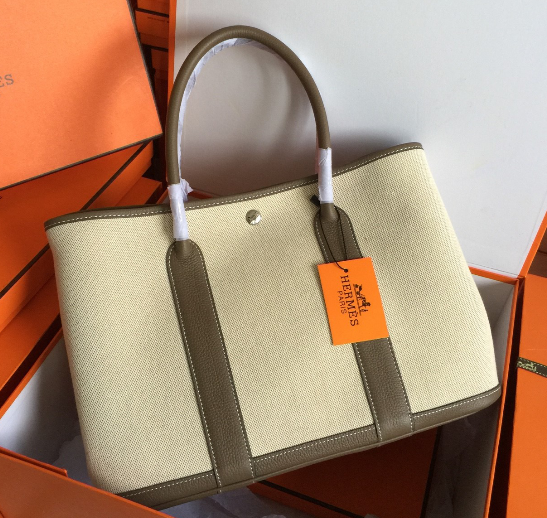 กระเป่า hm garden party leather+ canvas 36 cm สีขาวครีมคาดเทา