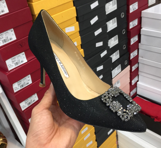 พร้อมส่ง รองเท้า mb ยอดฮิต ใส่ออกงาน งานแต่ง แบบดาราเซเลบทุกคนต้องมี สอบถามไซส์ได้ค่ะสต็อคของเปลี่ยนตลอด