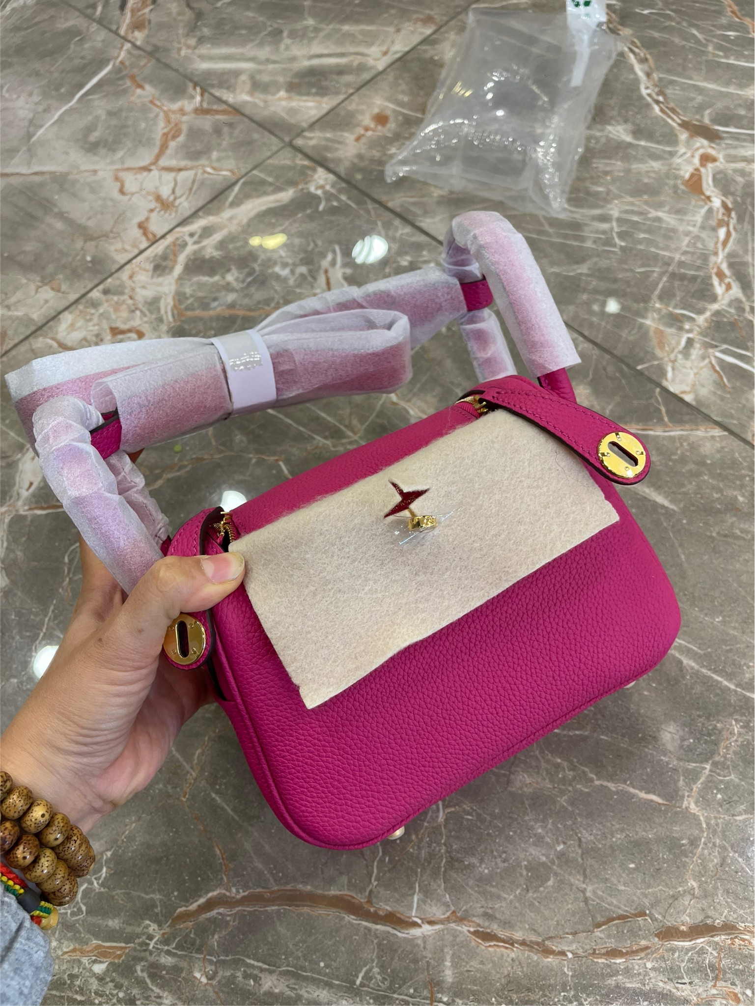 กระเป๋า hm Lindy mini 8 นิ้ว หนังนำเข้า