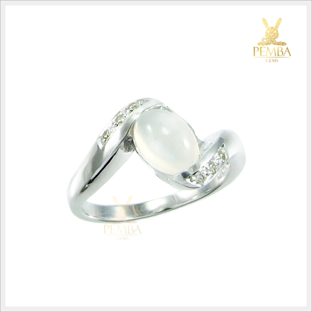 แหวนมุกดาหาร แหวนมูนสโตน เงินแท้ ชุบทองคำขาว