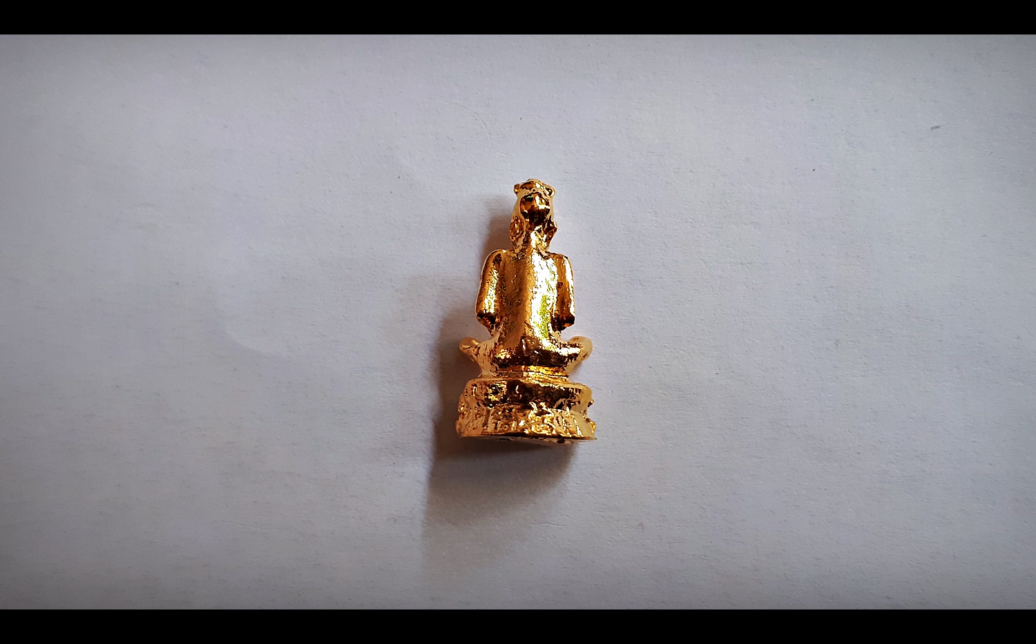 รูปหล่อ ลอยองค์เล็ก เซียนแปะโค้ว ท้อสัก ตลาดหัวตะเข้ ปี 2537