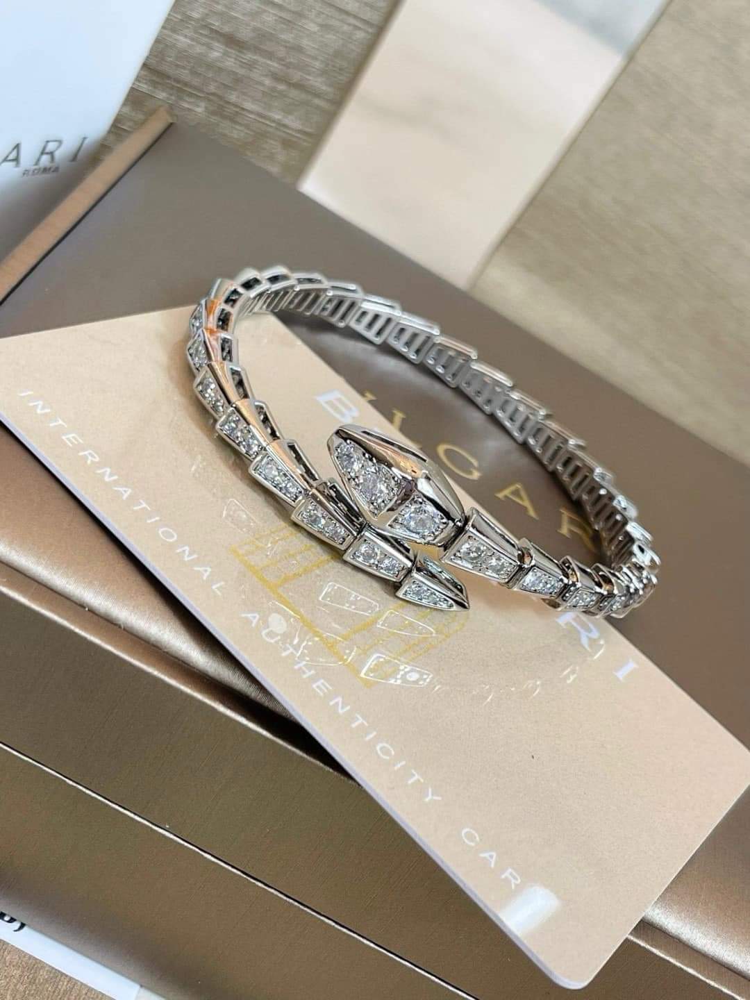 BVLGARI SERPENTI VIPER BRACELET (แอแไลน์ก่อนสั่งซื้อ)