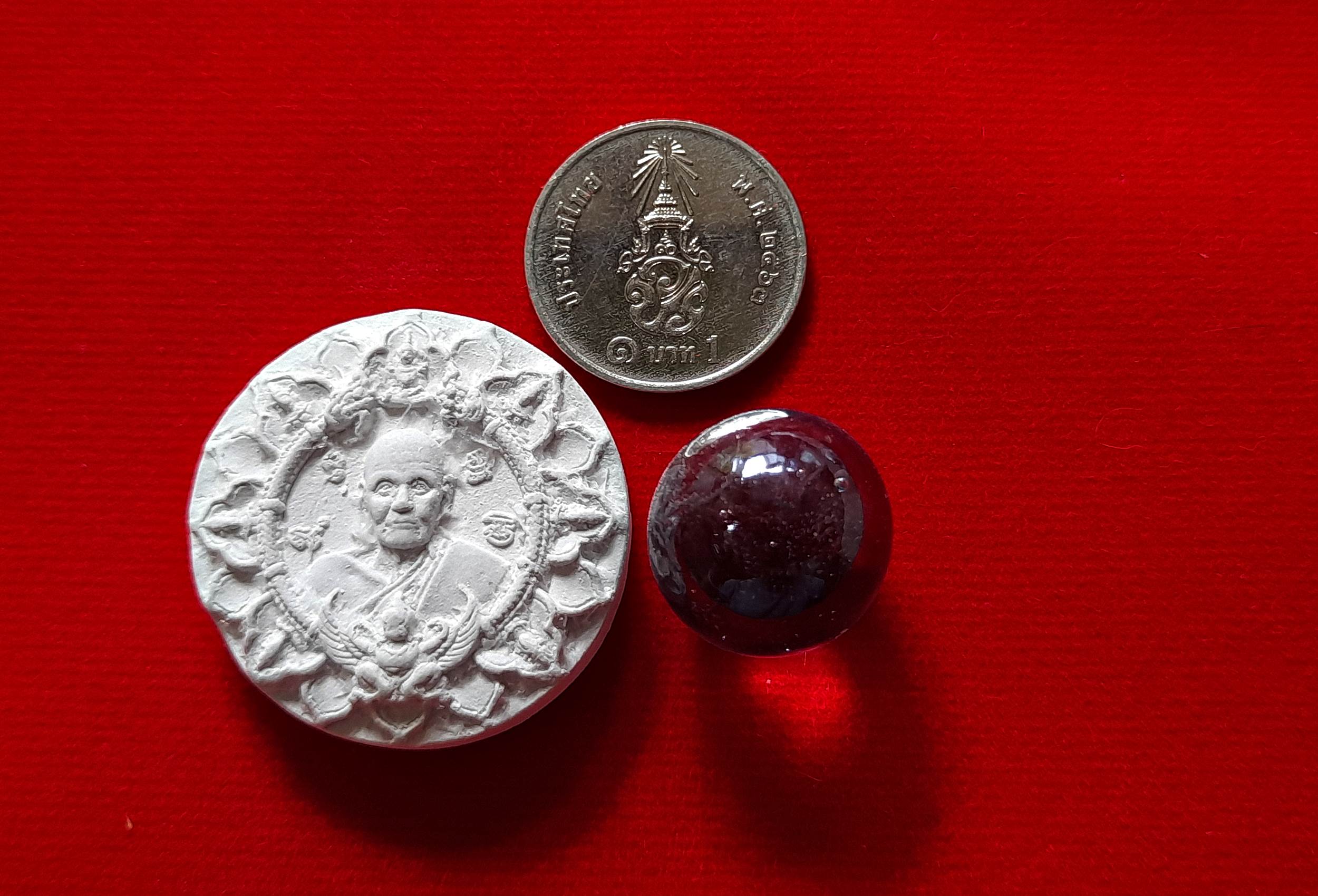 พระผงจักรพรรดิ หลวงปู่ดู่ วัดสะแก (ยอดพระจักรพรรดิ + พญานาค) ฐานครุฑ + ลูกแก้ว เนื้อผงจักรพรรดิ #รับประกันแท้ (สำหรับสวดควบคู่ภาวนากรรมฐาน) - หลวงตาม้า วัดถ้ำเมืองนะ จ.เชียงใหม่